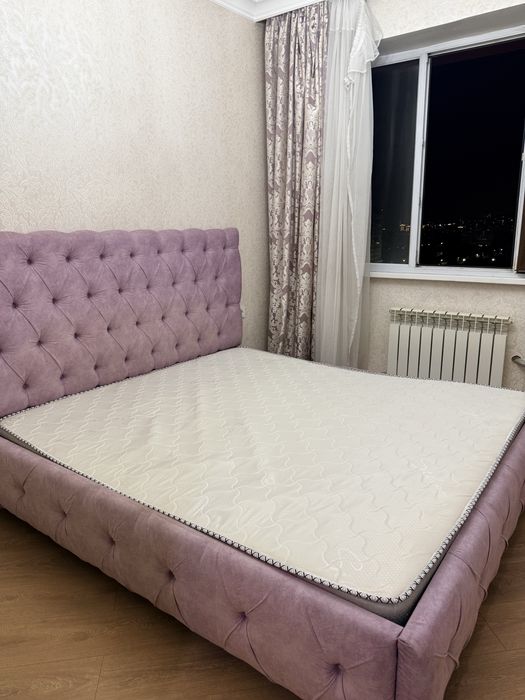 Продаю матрас с кроватью