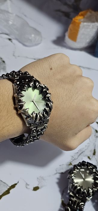 Часы Alabaster кварцивые