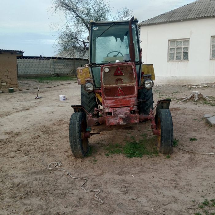 Продаётся трактор