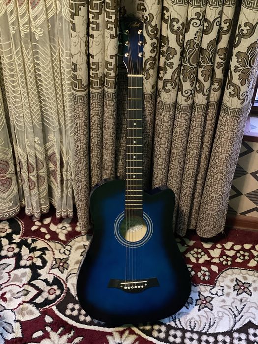Gitara accustika