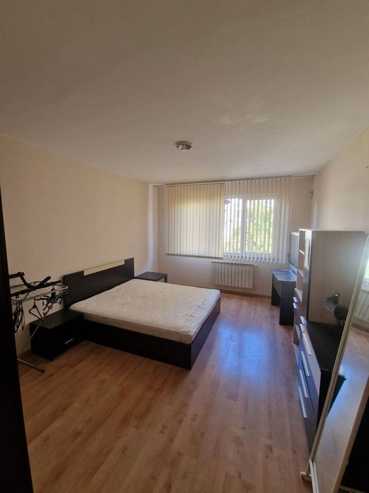 Дава се под наем Тристаен апартамент в София, Лагера - 142 кв.м за 1150 € - Снимка #8