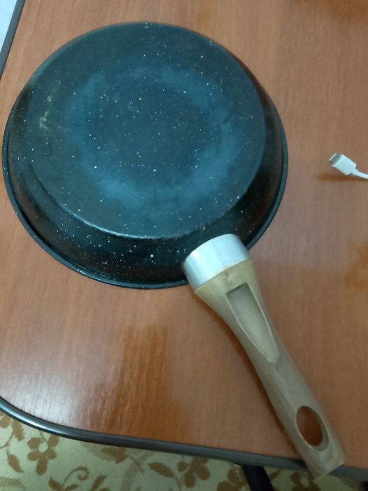 Сковорода d 24 см