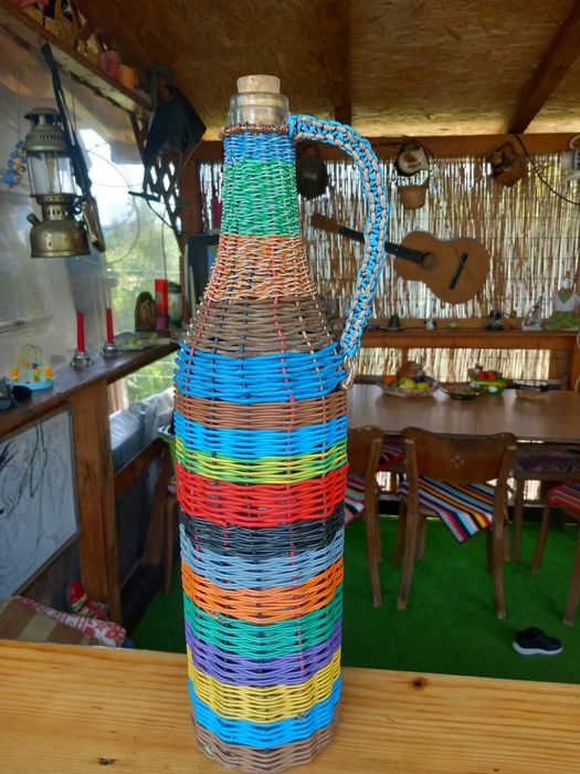 Sticla de 4l îmbrăcată cu sarma de cupru izolată