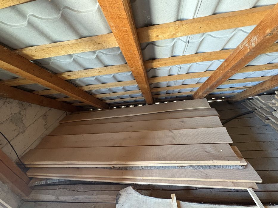 Cherestea si blaturi de masa de nuc stejar  salcam frasin paltin cires