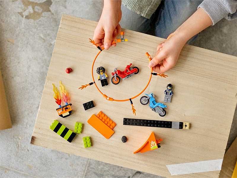 НОВИ! LEGO® City Stunt 60299 Каскадьорско състезание