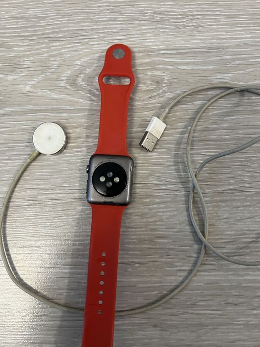Продам часы apple watch 1