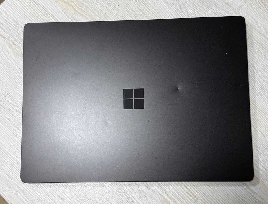 Surface Laptop 4  13.5” 2K IPS Touchscreen  I7-1185G7 vPro 16GB /256GB