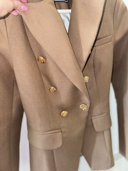 Бежов блейзер alessa