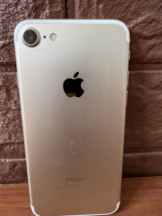 Iphone 7  32g  akb  100%