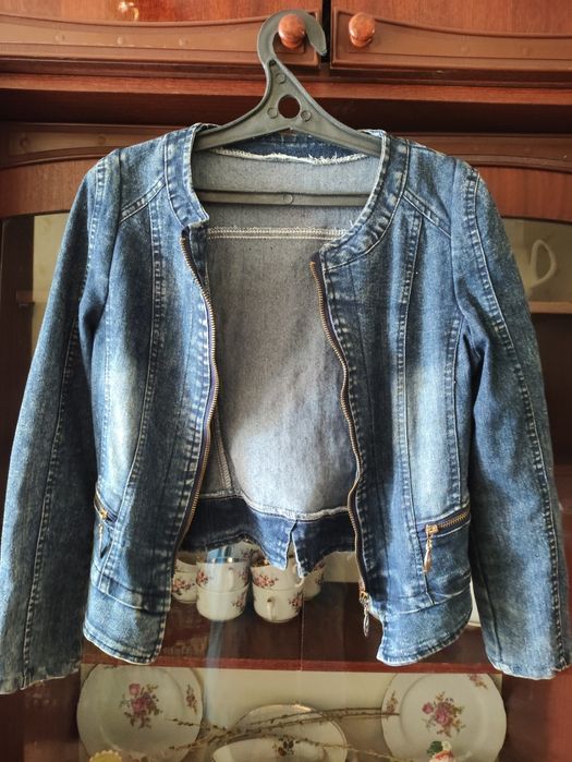 Продам женскую одежду