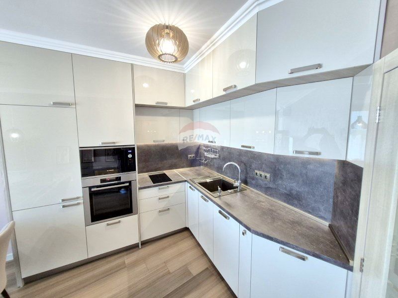 Дава се под наем Двустаен апартамент в Варна, Бриз - 74 кв.м за 1000 € - Снимка #7