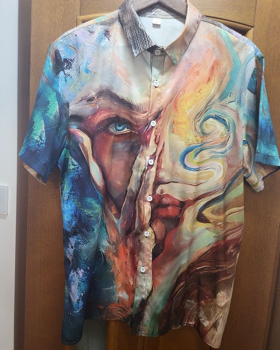 Cămașă unisex, marime L, model geometric abstract, culori vii