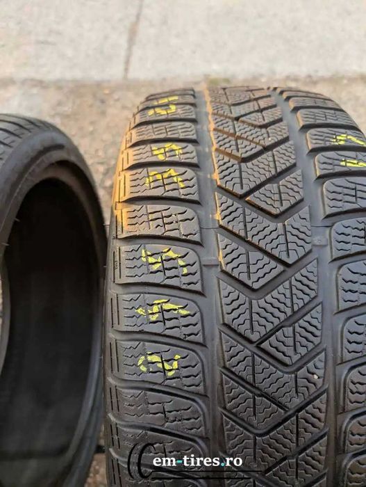Anvelopa Iarna 245/35 R21 PIRELLI Sottozero 3 96W