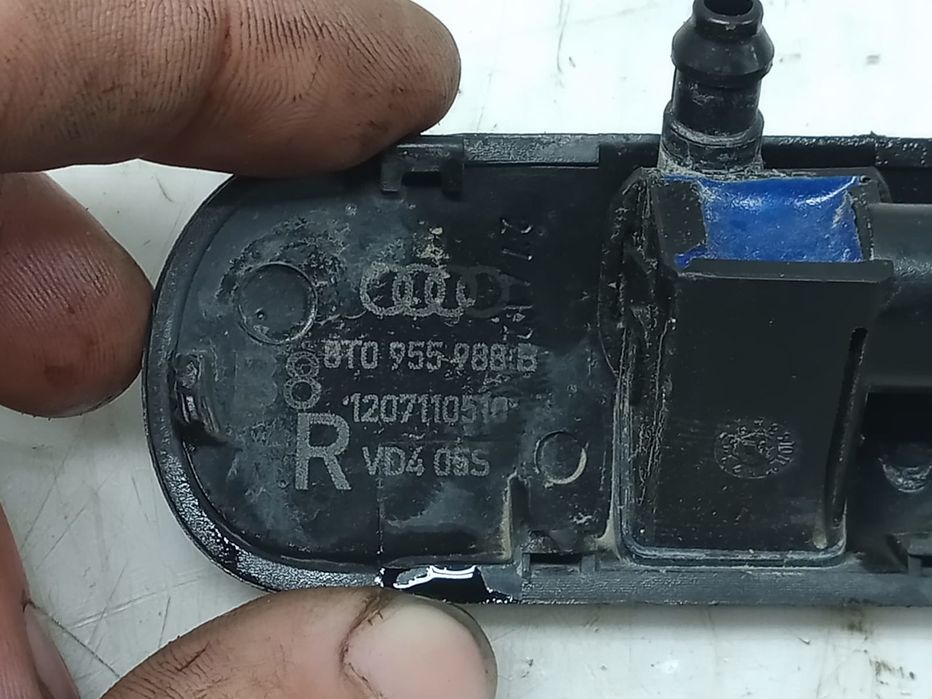 Duza spalator parbriz 8t0955988 Audi A4 B8/8K (2007 - 2011)