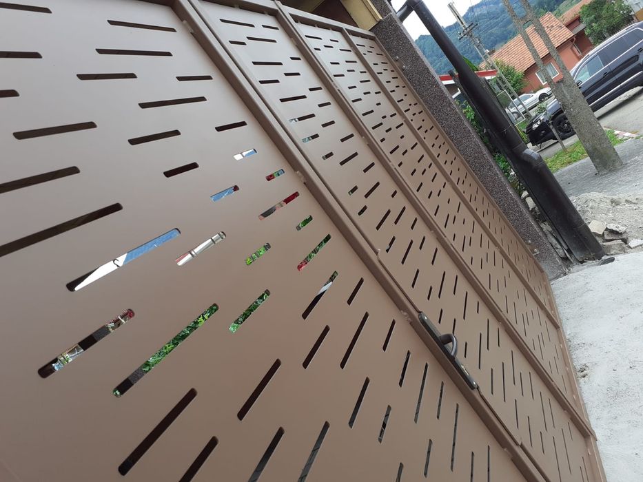 Porți, balustrade,scări interioare sau exterioare (confecții metalice)