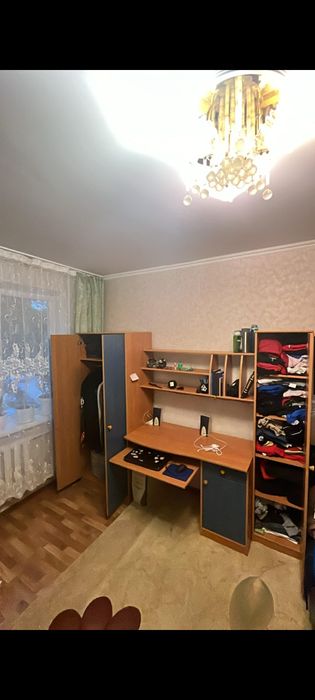 Продам срочно стенку школьника