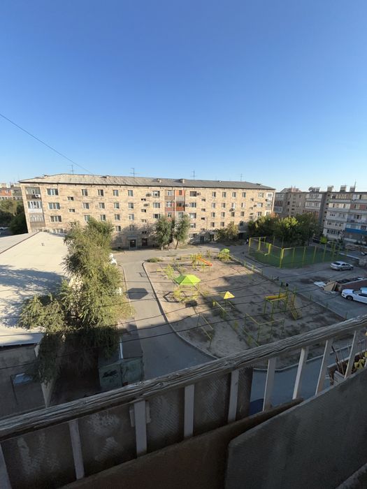 Екі бөлмелі пәтер сатылады