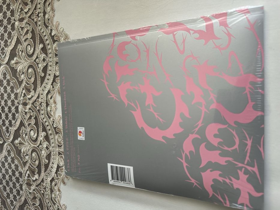 Продам альбом stray kids из Корей