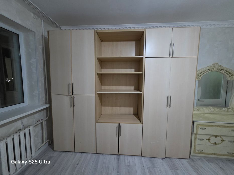 Продам шкаф большой