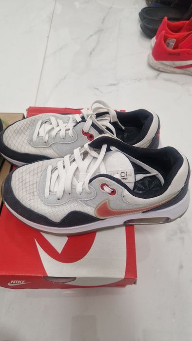 Маратонки Nike 35.5/36.5