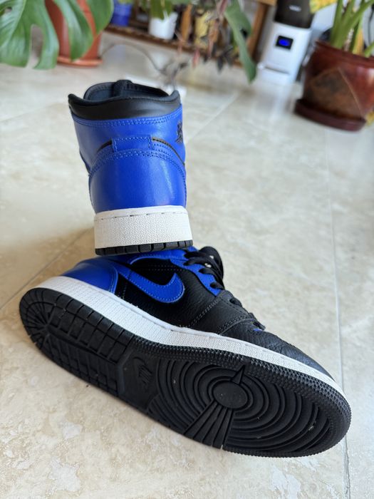 Nike Air Jordan 1 Mid Hyper Royal Blue