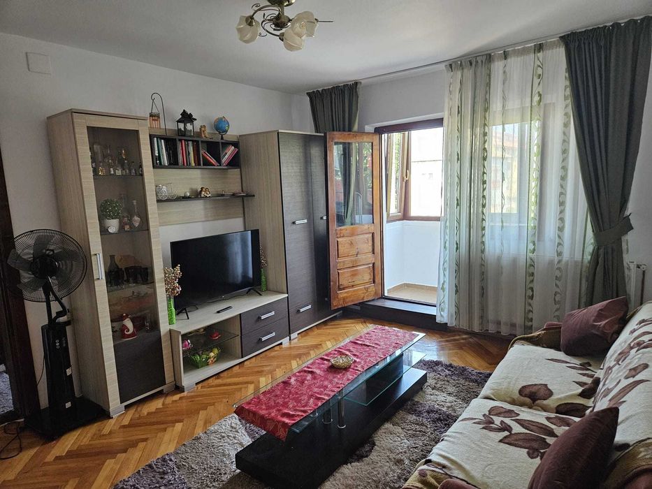 Proprietar – Închiriez apartament 2 camere semidecomandat | Str. Dositej Obradovici (Zonă excelentă), Timisoara