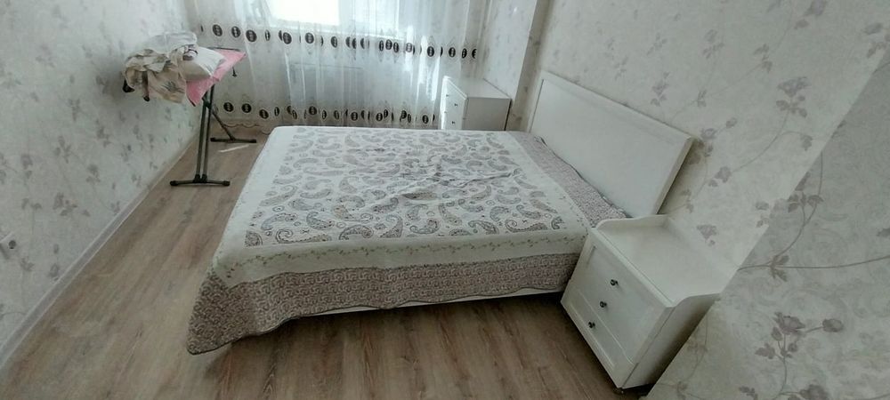 Продам спальный гарнитур