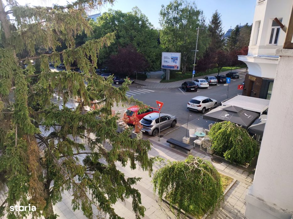 Apartament 2 camere,ultracentral cu vedere la parc si primarie — fotografia 1