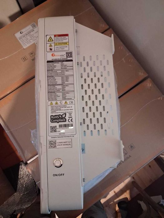 Соларен инвертор IP65 6kW тъчскрийн 5 години гаранция