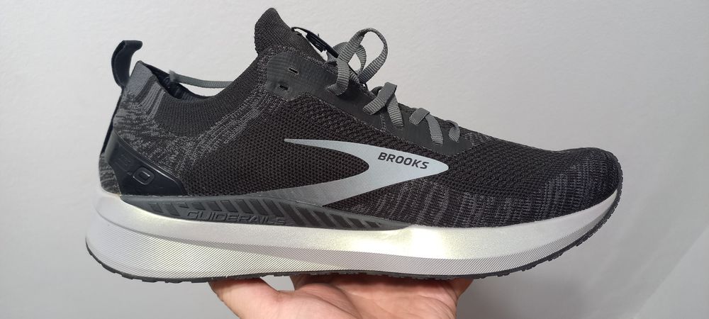 Adidas Brooks Bedlam3  45 pret 180 ron