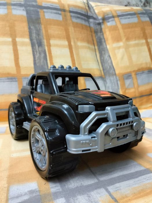 Продам б/у игрушки в отличном состоянии