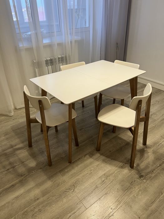 Продам стол с 6 стульями