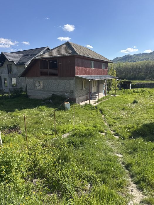 Casa de vanzare in patarlagele