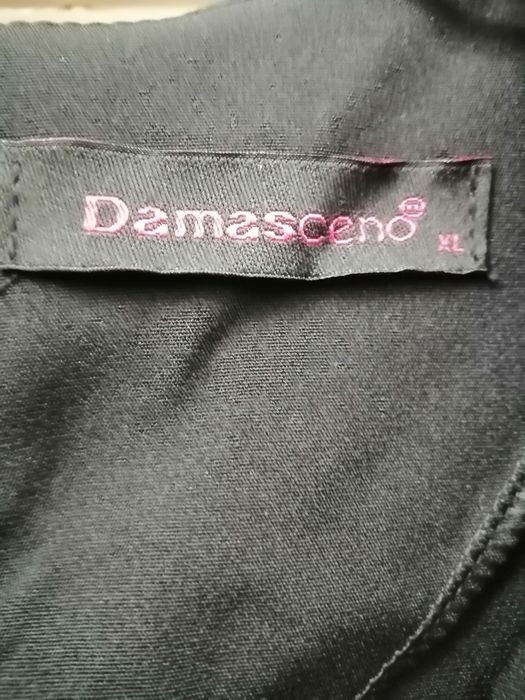 Vând costum damă negru elegant