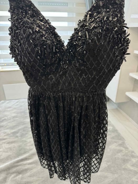 Маркови рокли и сетове Mijel, Guess