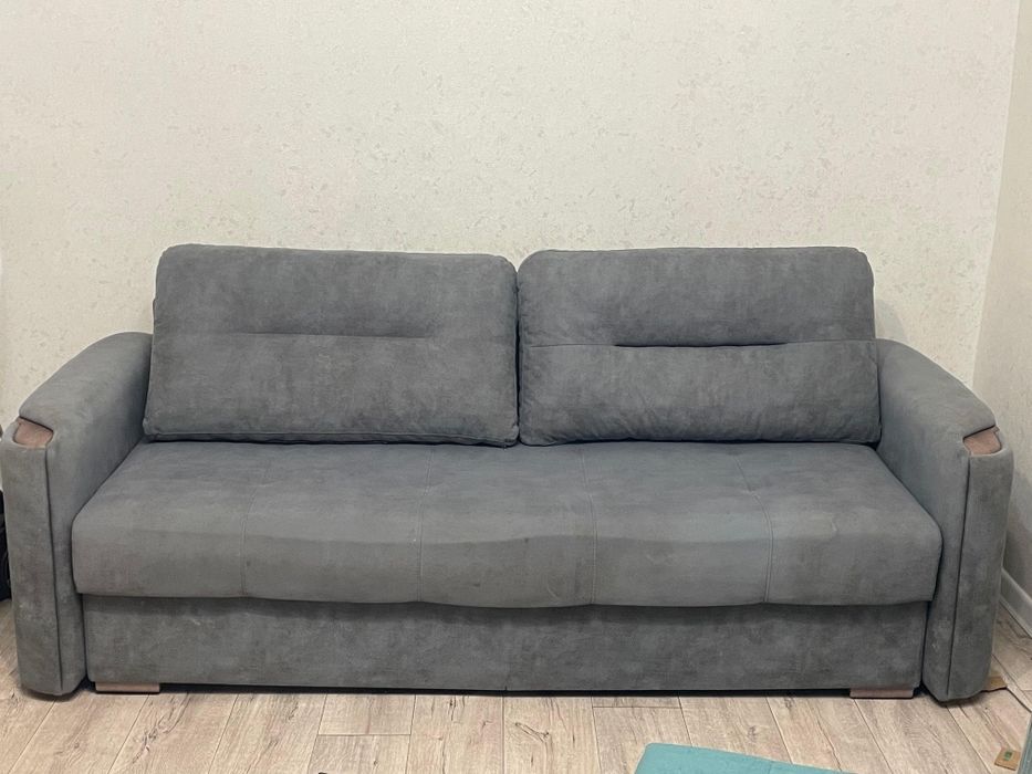 Диван обычный гостевой