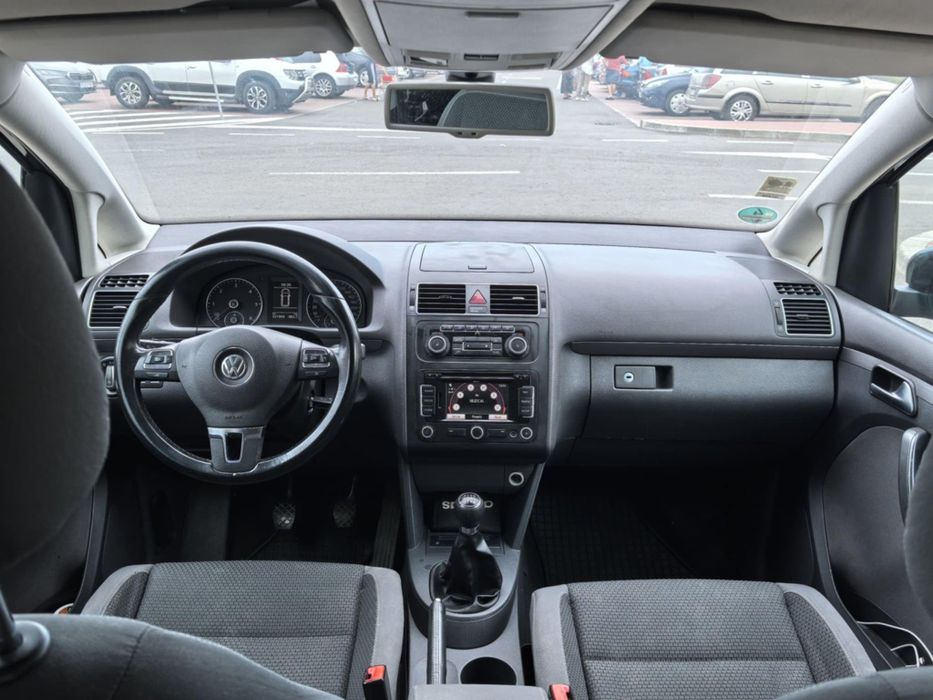 Volkswagen Touran 2011