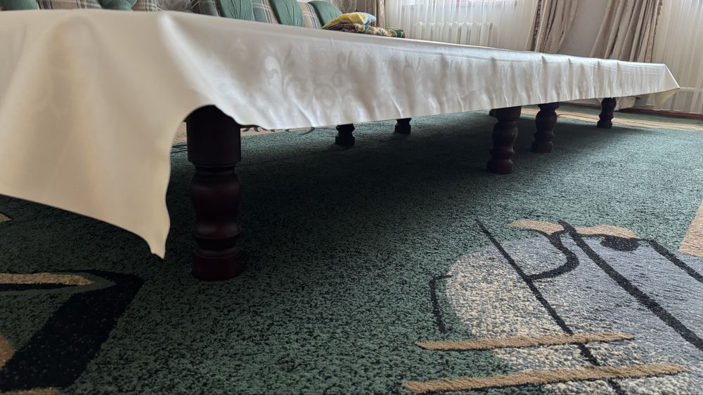 стол (со сьемными ножками)