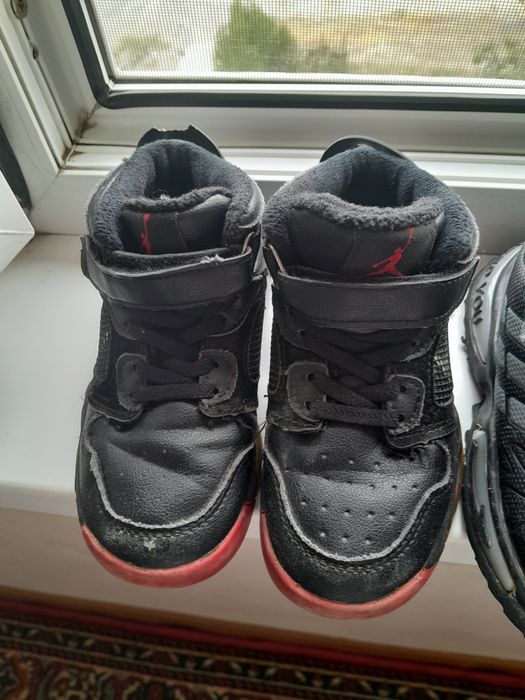 Красовки 30 размер 25.000 за каждый пару