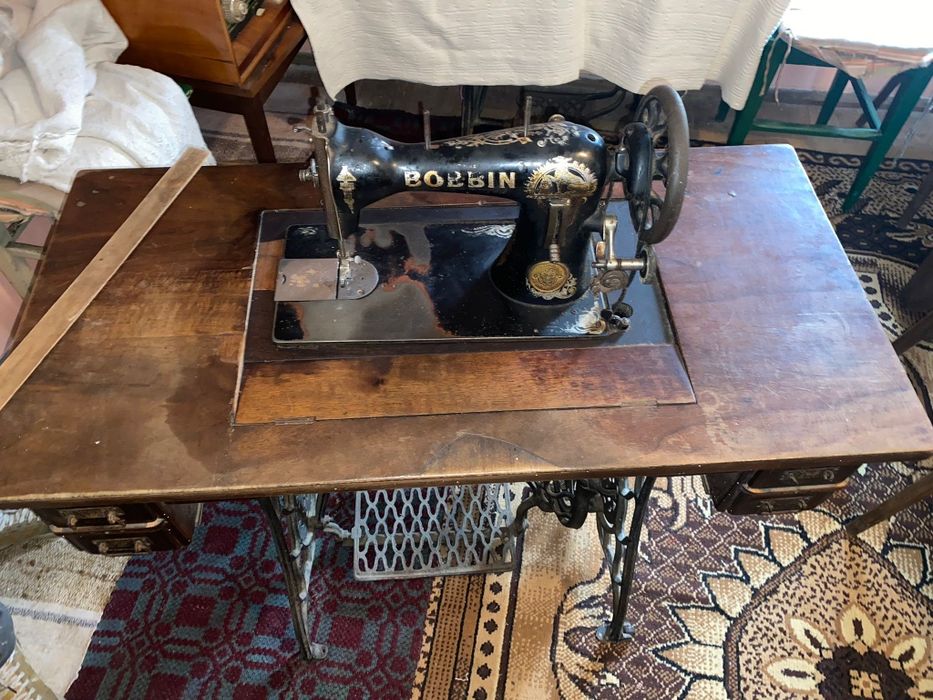 Mașini de cusut vechi