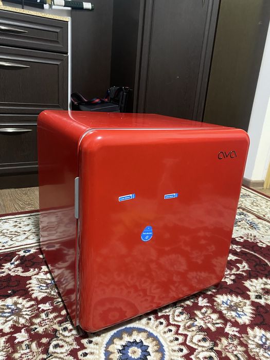 Маленький холодильник