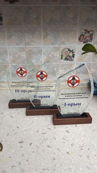 Стекло статуэтки/ Статуэтки с надписью