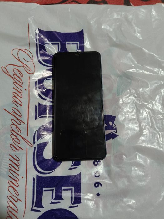 Vând Xiaomi Redmi 14 c de 256 GB ,8 RAM