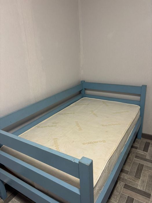 Детская кровать деревянная