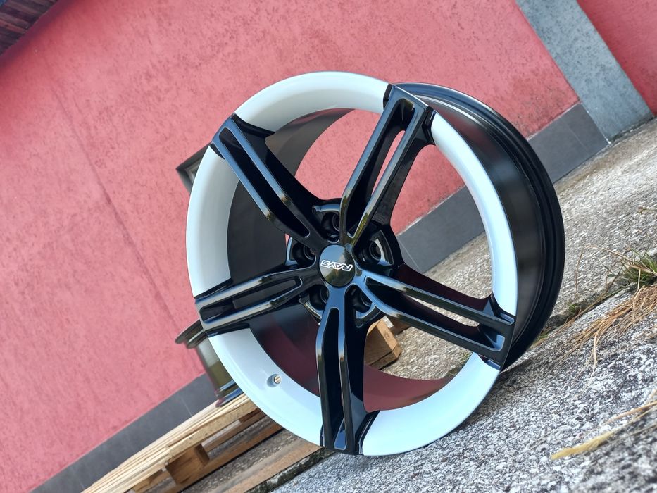 18"Rays 5x114.3 Black- White Honda Mitsubushi Lexus Renault Dacia Toyota 8j et40 Чисто Нови.