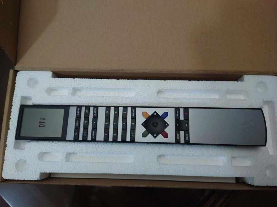 Телевизор Bang & Olufsen Beovision 7-55