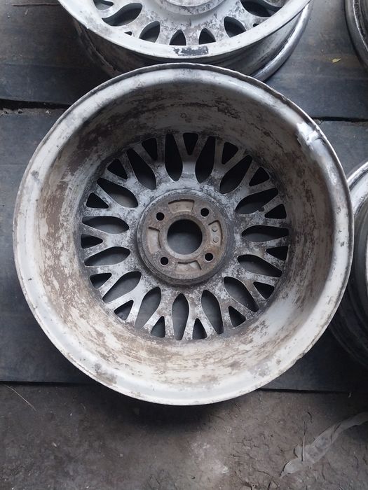 Диски R15 BBS. Два вареные. На Гольф 3.