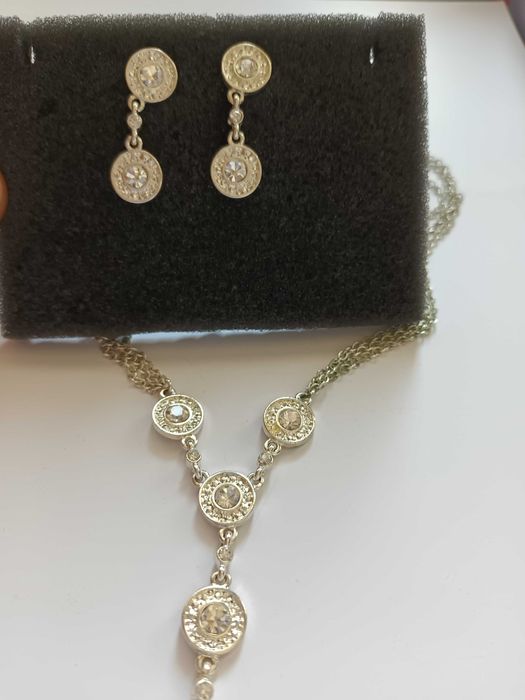 Комплект Avon колие и обици