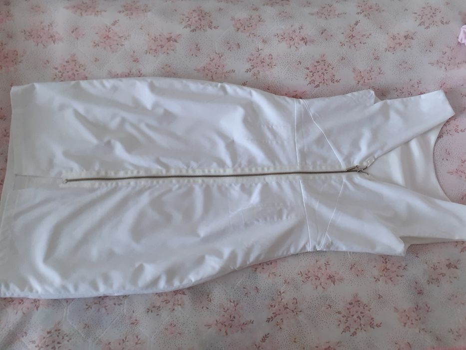 Продам платье. Цена за  2 платья