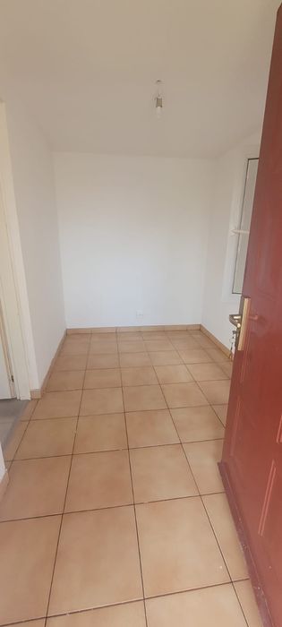 Teren 1575 mp și anexă locuibilă în Aprozi, jud. Călărași (40 km de București)